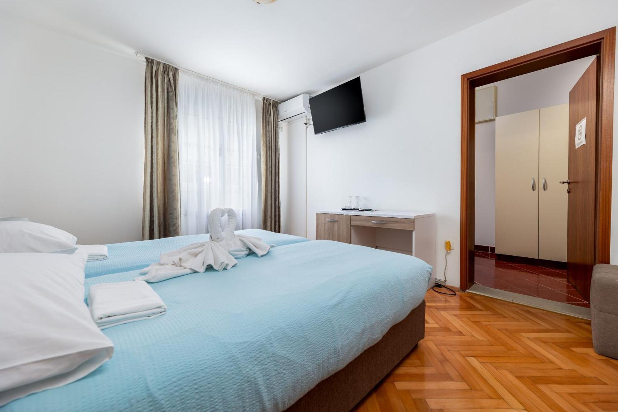 Villa Okruk-10 Meters Away From The Beach Округ Горни Екстериор снимка