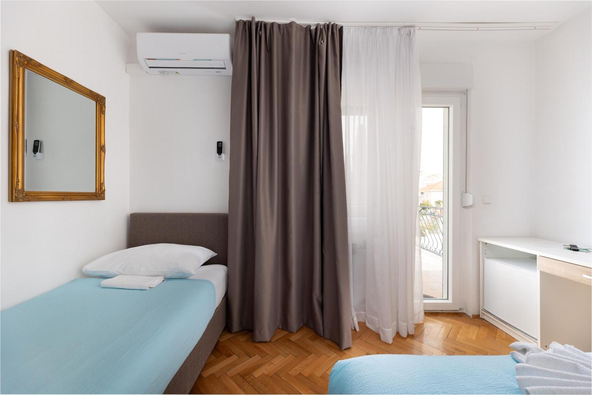 Villa Okruk-10 Meters Away From The Beach Округ Горни Екстериор снимка